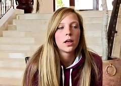 naughty blonde teen dazzles you with her beauty