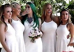 Sexy Sweethearts In Sizzling Group Screw