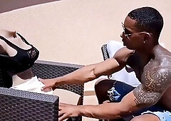 This large amateur cam girl has some very big boobs