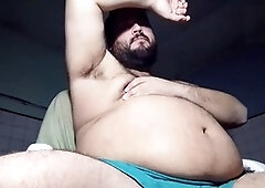 Eats cum, fat gainer, latino bear