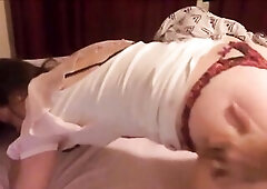 652 (02) - mother I'd like to fuck européenne pilonnée portant sa robe en coton blanc et sa culotte fleurie