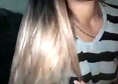 Mi cabello largo y mono para que me puedas halar cuando me penetres