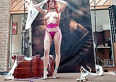 Sweet amateur babe goes solo with yellow dildo