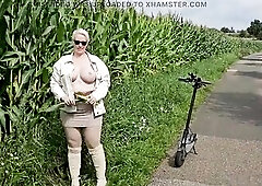 I was one time another time frivolous on my e-scooter, showed my in nature's garb melons to the ship captains on the canal bridge. When I passed 