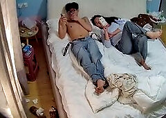 流出酒店偷拍 眼鏡小哥後入打樁牛仔褲女友臨走還聞聞自己的臭襪子酒店,偷拍,淫亂,騷逼,誘惑 - 5278 - 5278論壇 - �