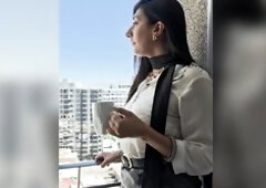 la dueña viene por ruidos molestos y termina... Vids en mi canal PELACONBARAB Ft. MAIEXOTIC