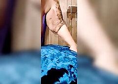 With a large soft pillow this babe jumps it hard n cumms so hard likewise just for u