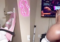 KhloeSweet CG - Begin With Her Domi But Pretty soon Takes a Ride on the Screw Machine to Cum