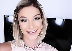 EMMA HIX CAN'T BELIEVE HOW THICK IT IS