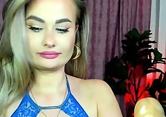 Big boob brunette masturbates on webcam