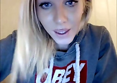 Youthfull shemale taunting on webcam