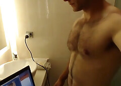 Body Shower Muscle