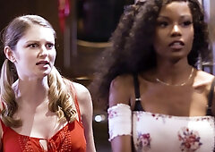 Hot the alien Alex pleasures Bunny's juicy wet beaver.