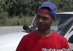 Black hunk jizzes on teen