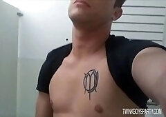 Jizz flow, big-dick, rest room