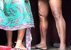 Bengali bhabhi outdoor douche hump enjoy
