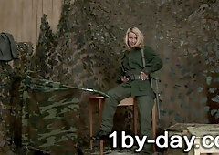 Viktoria Blonde get on the Stallion