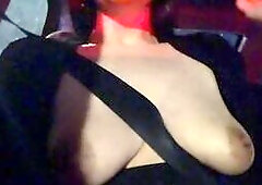 ¿La tía Ella fiestea para divertirse? Lo averiguaremos.