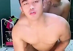 Fay bermadu kasih dengan teman kantor