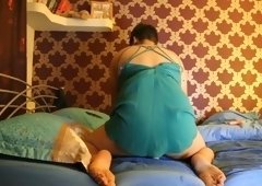 Teen Crossdresser Rides Dildo