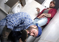 Tuckers Ryan Bones and Markus Kage fuck in a restroom
