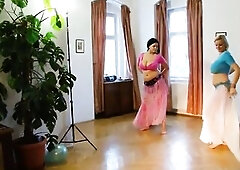 stomach dance