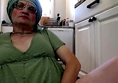 Round, solo, old crossdresser
