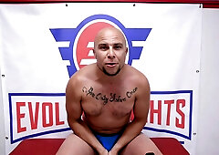 Daisy Ducati gets pounded by victorious Shawn Fox