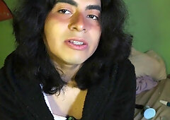 Excellent guy deep-throats mummy's rod (asmr)