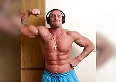 Muscle fantasy: bareback muscle grinding excitement