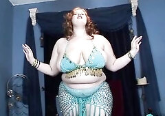 Miss Isabelle: Unfathomable-Cleavaged Stomach Dancer