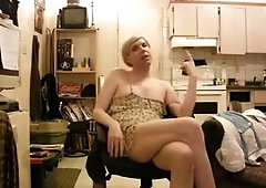 Slutty tranny loves to jerk off on camera