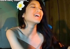 Amateur Webcam Cute Teen Plays Solo with Big Dildo