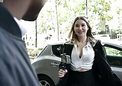 Rod Hungry Influencer Amalia Davis Turns Podcast Into Interracial Airtight Anal Sex GP3398