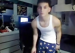 Aussie lad cums on his desk