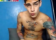 Sexy redhead tattoed latin twink live free show