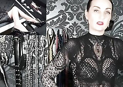 This Day I show u a split screen episode! U will ruin your climax this day. In an thrilling outfit with a lace top and elegant high heels, u obey my w