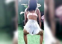 “Wild nature... and I’m the majority dangerous part of the scenery.” ????