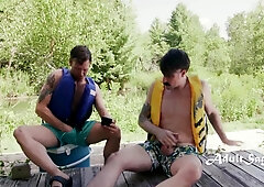 Gay-for-pay Boy Helps Homie Spunk After He Lost His Smartphone