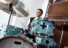 I Want To Screw Your Mamma - Cherie Deville / Brazzers / stream full from www.zzfull.com/fuckyour