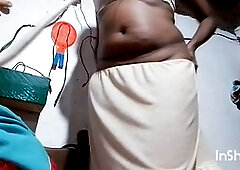 Sri Lankan milf Upmalika enjoys some fun with her sex toys