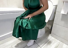 I just came back from my college prom… all night I held in my gas, smiling beautiful in my green suit and white leather heels. But the second I get 