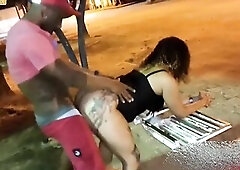 A SCREWED STUD CANNOT PAY FOR THE MOTEL AND WANTED TO HAVE SEX WITH 2 CUTIES IN A SQUARE AFTER A PARTY IN CIDADE DO ENTERIOR