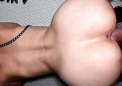 This babe enjoys unexpected penetration (three cums)