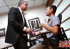 Horny Asian Twink Gets His Asshole Streched By His Boss2