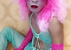 Oanh Le transgender wearing sexy clothes porn cucu too much pleasure