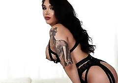 Curvy TS Honey Jane Marie Takes Dante's Weenie - TranssexualAngel