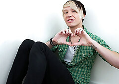 Phoenix Strokes His 9 Inch Emo Cock! - Phoenix Link