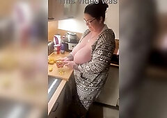 the 2 large ones in the kitchen