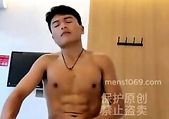 Chinese gym fit man solo cumshot